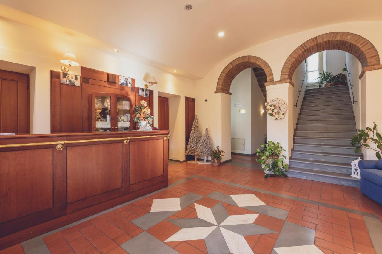 Albergo Ristorante Pasqui Rocca San Casciano Exteriör bild