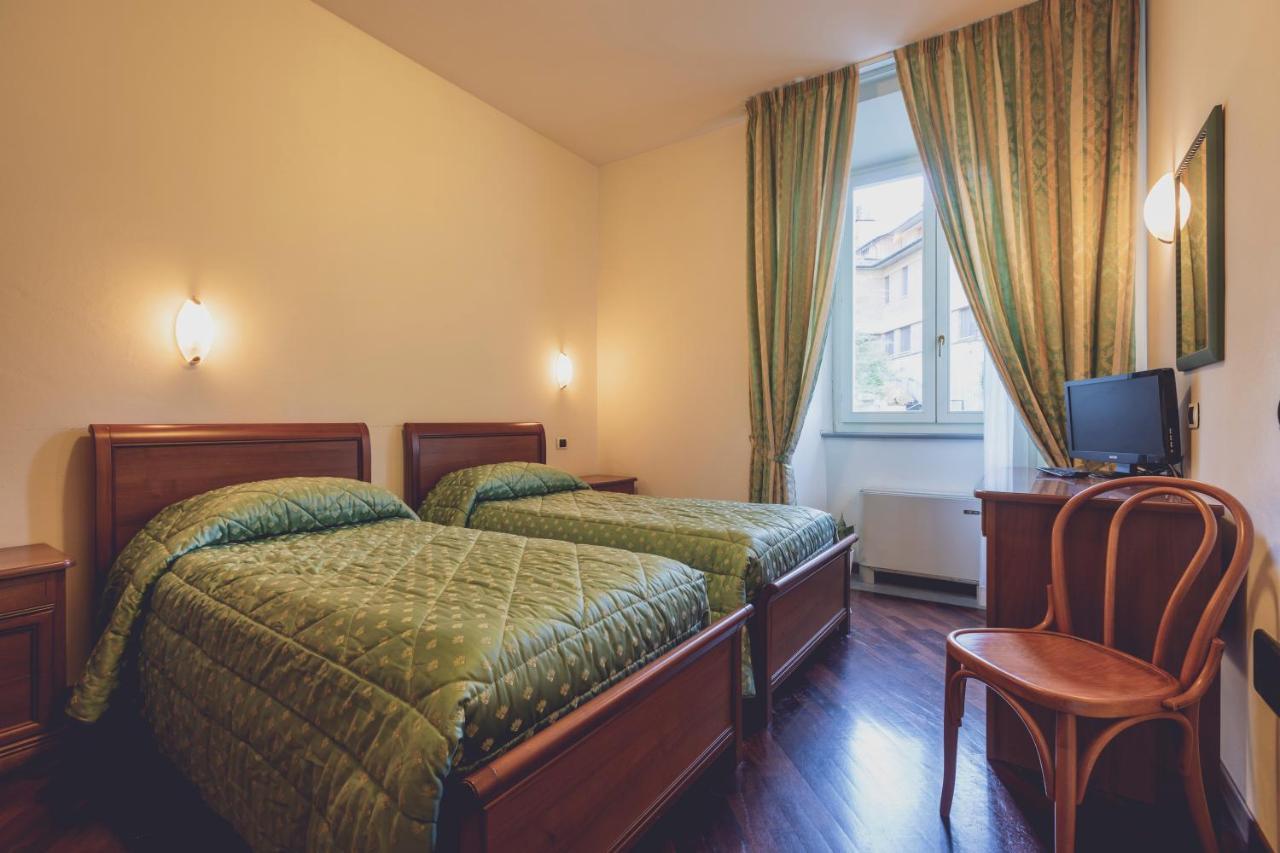 Albergo Ristorante Pasqui Rocca San Casciano Exteriör bild